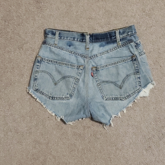 Levi's Basic Denim Jean Short - Picture 3 of 7